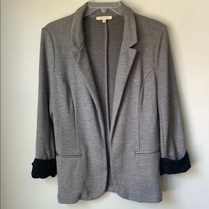Gray Tailored Blazer with Notched Lapels and Relaxed Fit